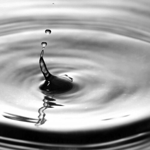 Aqua, fable écologique en trois actes et deux  verres d’eau